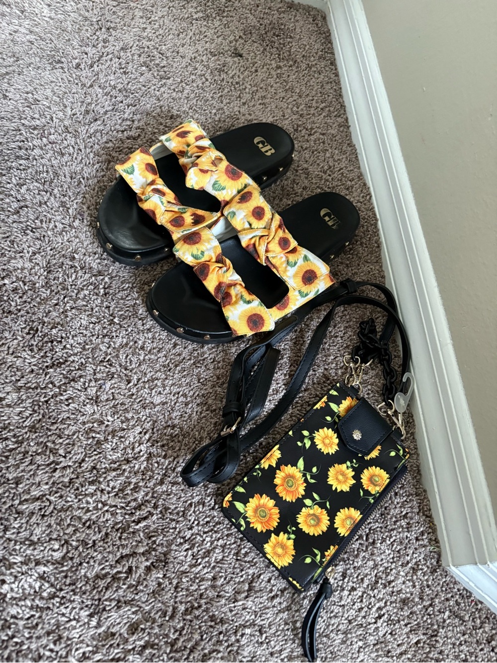 Gianni Bini Black Slides with Yellow Sunflower Straps Set